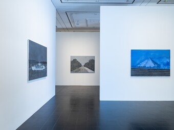 Edi Hila (*1944) Ausstellungsansicht EDI HILA | THEA DJORDJADZE, Hamburger Kunsthalle, Hamburg, 2025, Foto: Fred Dott Edi Hila (*1944) Ausstellungsansicht EDI HILA | THEA DJORDJADZE, Hamburger Kunsthalle, Hamburg, 2025, Foto: Fred Dott