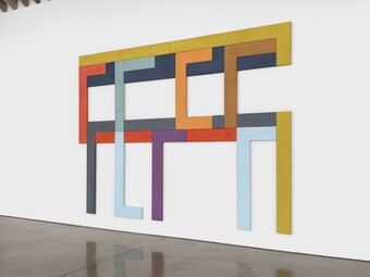 David Novros (*1941), Asturias 2, 2022, Öl auf Leinwand, insg. 342,9 x 457,2 cm, Collection of the artist, courtesy of Paula Cooper Gallery, New York © 2025 David Novros / VG Bild-Kunst, Bonn 2025. Courtesy Paula Cooper Gallery, New York, Foto: Steven Probert