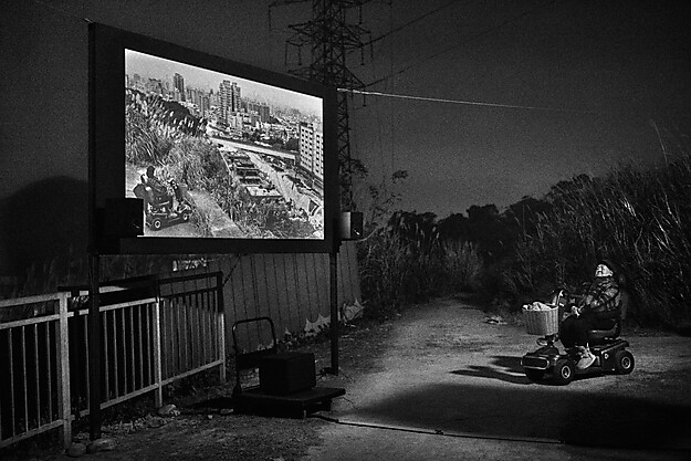 Chen Chieh-jen (*1960) Wind Songs, 2015 (Still) Single-Channel video, b/w, sound, 23:17 minutes © Courtesy of Chen Chieh-jen Studio Chen Chieh-jen (*1960) Wind Songs, 2015 (Still) Single-Channel video, b/w, sound, 23:17 minutes © Courtesy of Chen Chieh-jen Studio